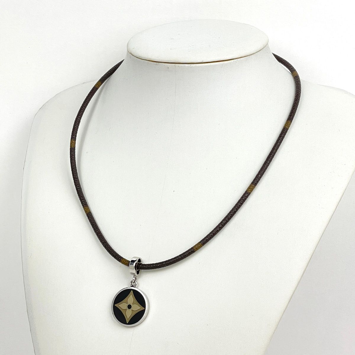 Louis Vuitton Pendentif Fleur Necklace Choker 925 Sterling Silver Monogram — view 5
