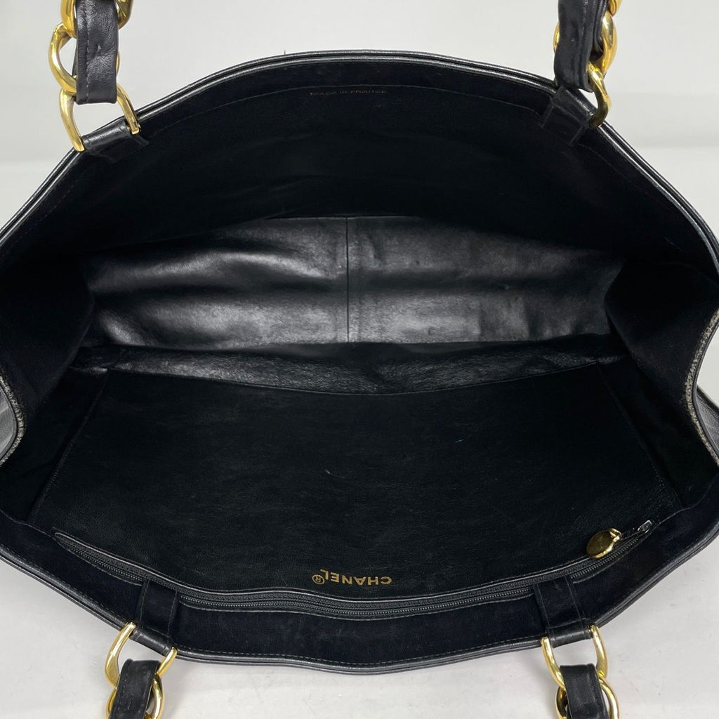 Chanel Tote CC Logo Leather Black — view 8
