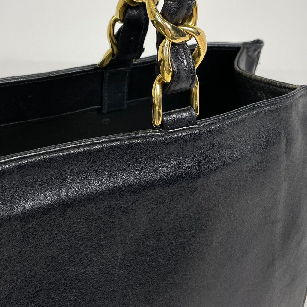 Chanel Tote CC Logo Leather Black — view 5