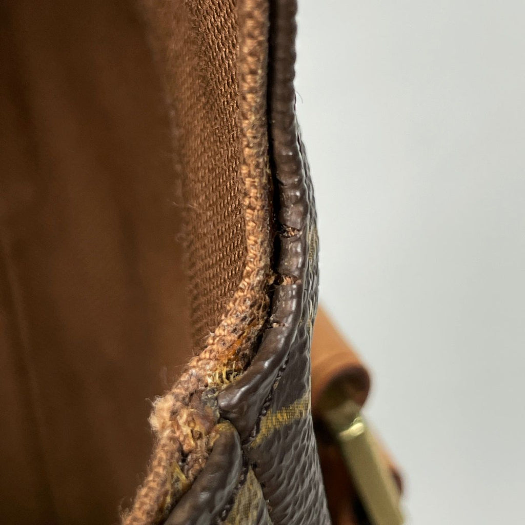 Louis Vuitton Aves Shoulder Bag Monogram Brown — view 6