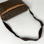 Louis Vuitton Aves Shoulder Bag Monogram Brown — view 5
