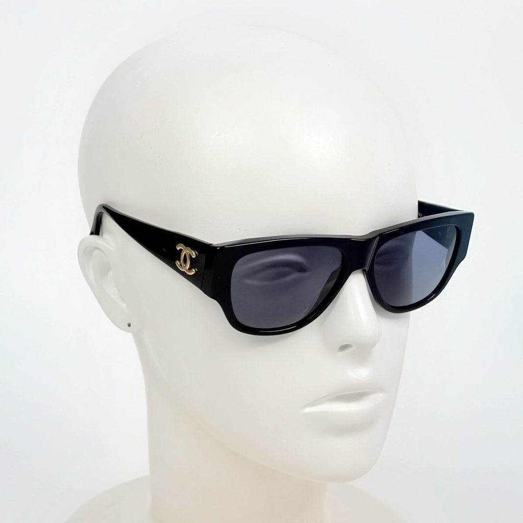 Chanel Sunglasses CC Logo Eyewear Acetate Black — view 8