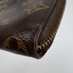 Louis Vuitton Coin Case Round Zip Monogram Brown — view 4