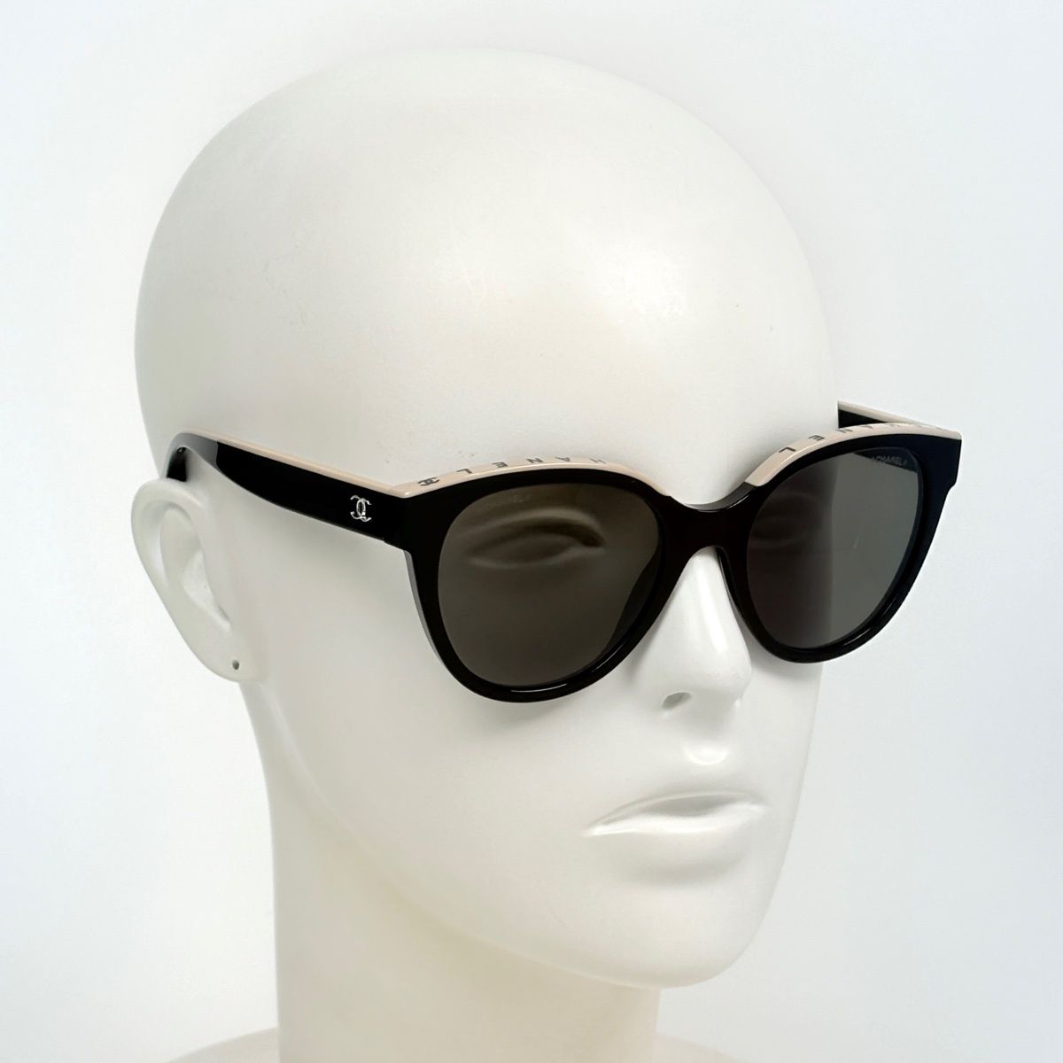 Chanel Sunglasses CC Logo Eyewear Acetate Black — view 6