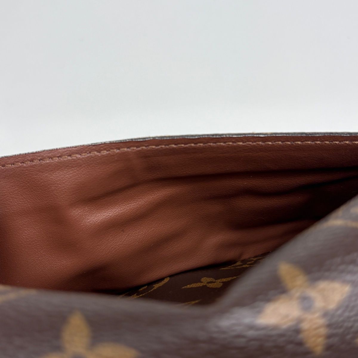 Louis Vuitton Portefeuille Sarah Wallet Bifold Monogram Brown — view 5