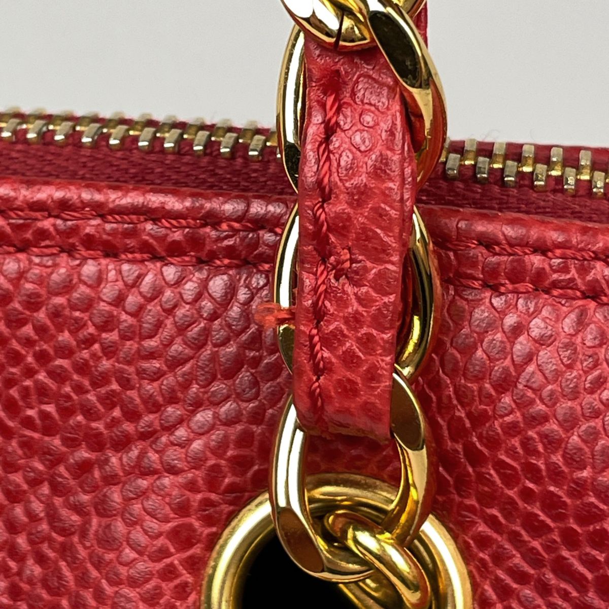 Chanel Tote CC Logo Chain Caviar Leather — view 5