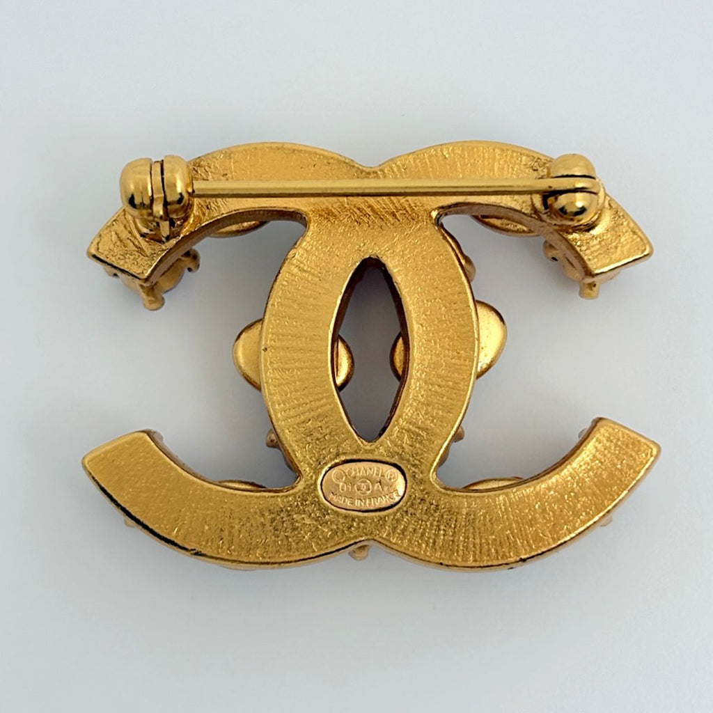 Chanel Brooch CC Logo Color Stone Gold — view 2