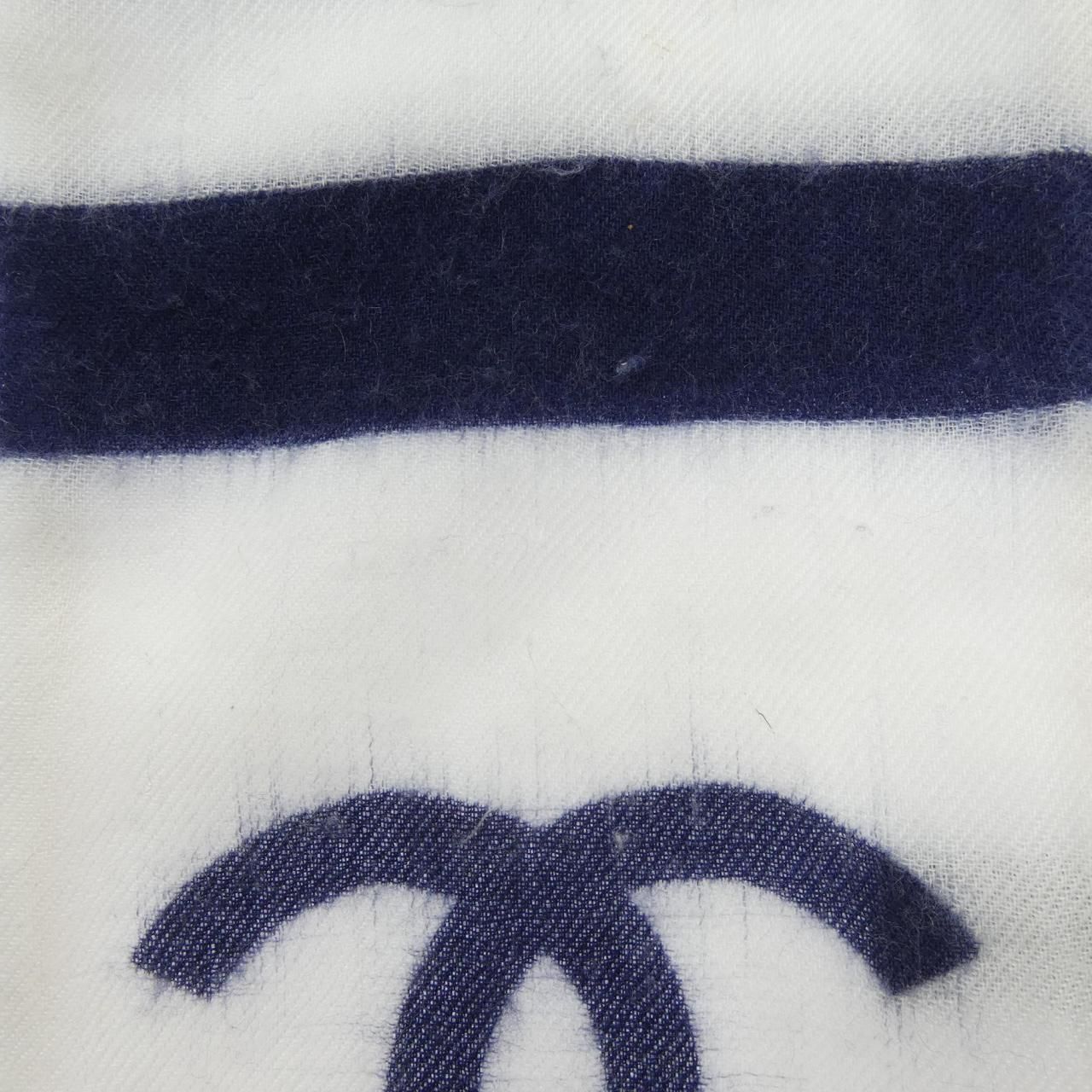 Chanel Scarf White — view 4