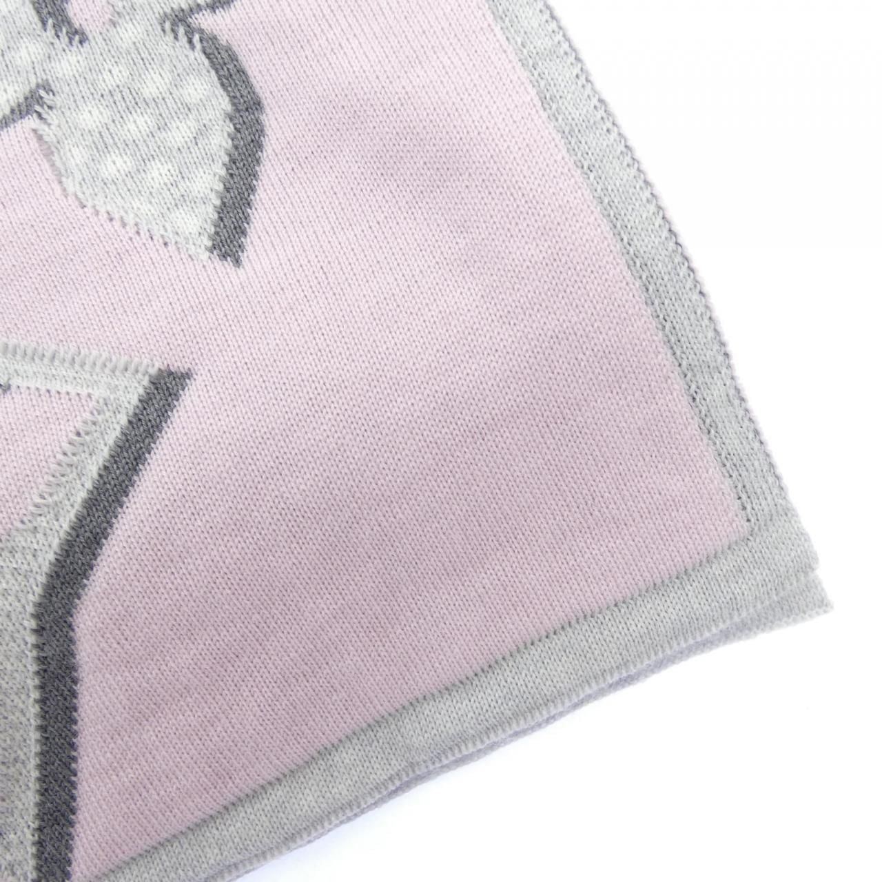 Louis Vuitton Echarpe Giant Pop Monogram Scarf — view 2