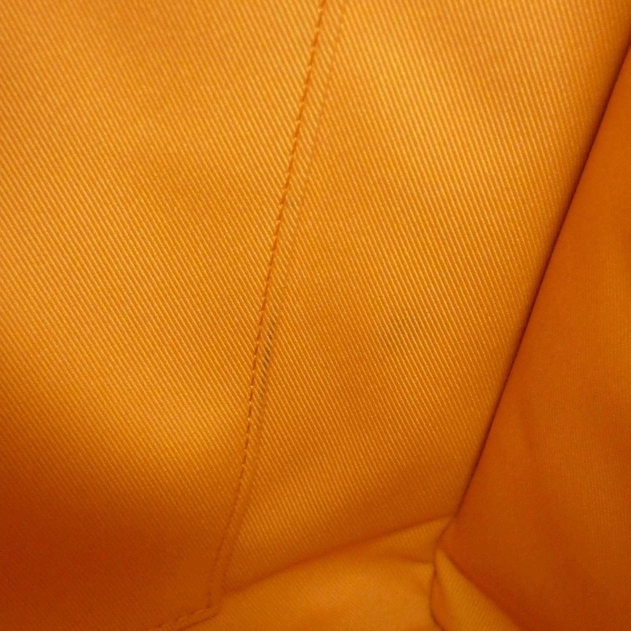 Louis Vuitton Monogram Heritage Sac Plat — view 8