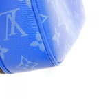 Louis Vuitton Taiga Llama Alpha Messenger Shoulder — view 4