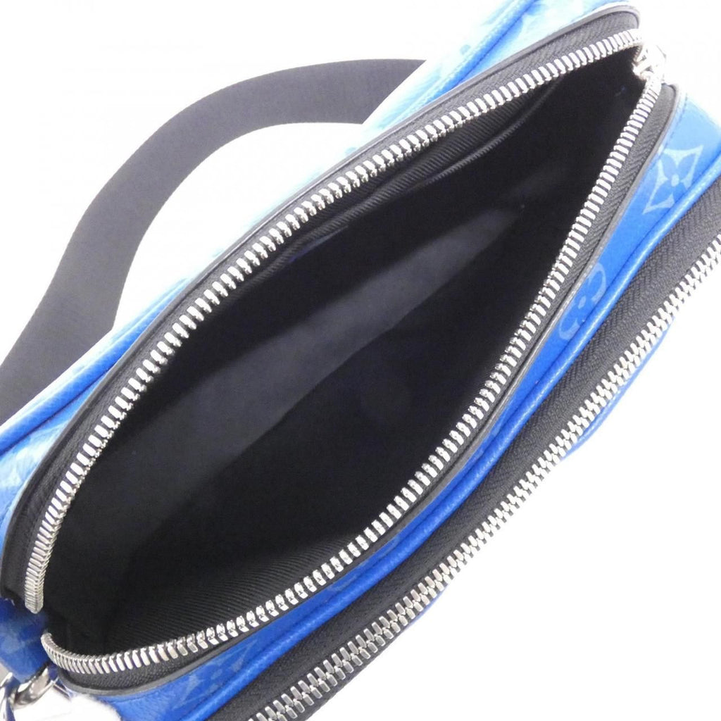 Louis Vuitton Taiga Llama Alpha Messenger Shoulder — view 7