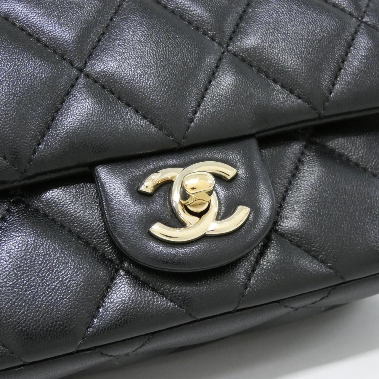 Chanel Bag Handbag Black — view 4