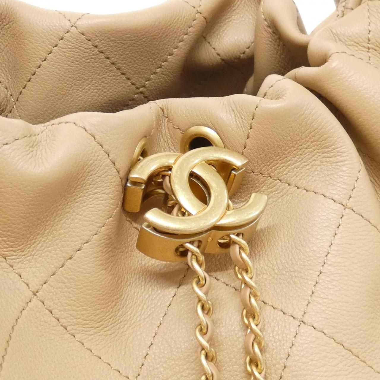 Chanel Shoulder Bag Beige — view 4