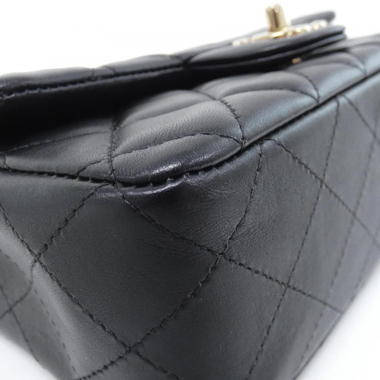 Chanel Shoulder Bag Black — view 3