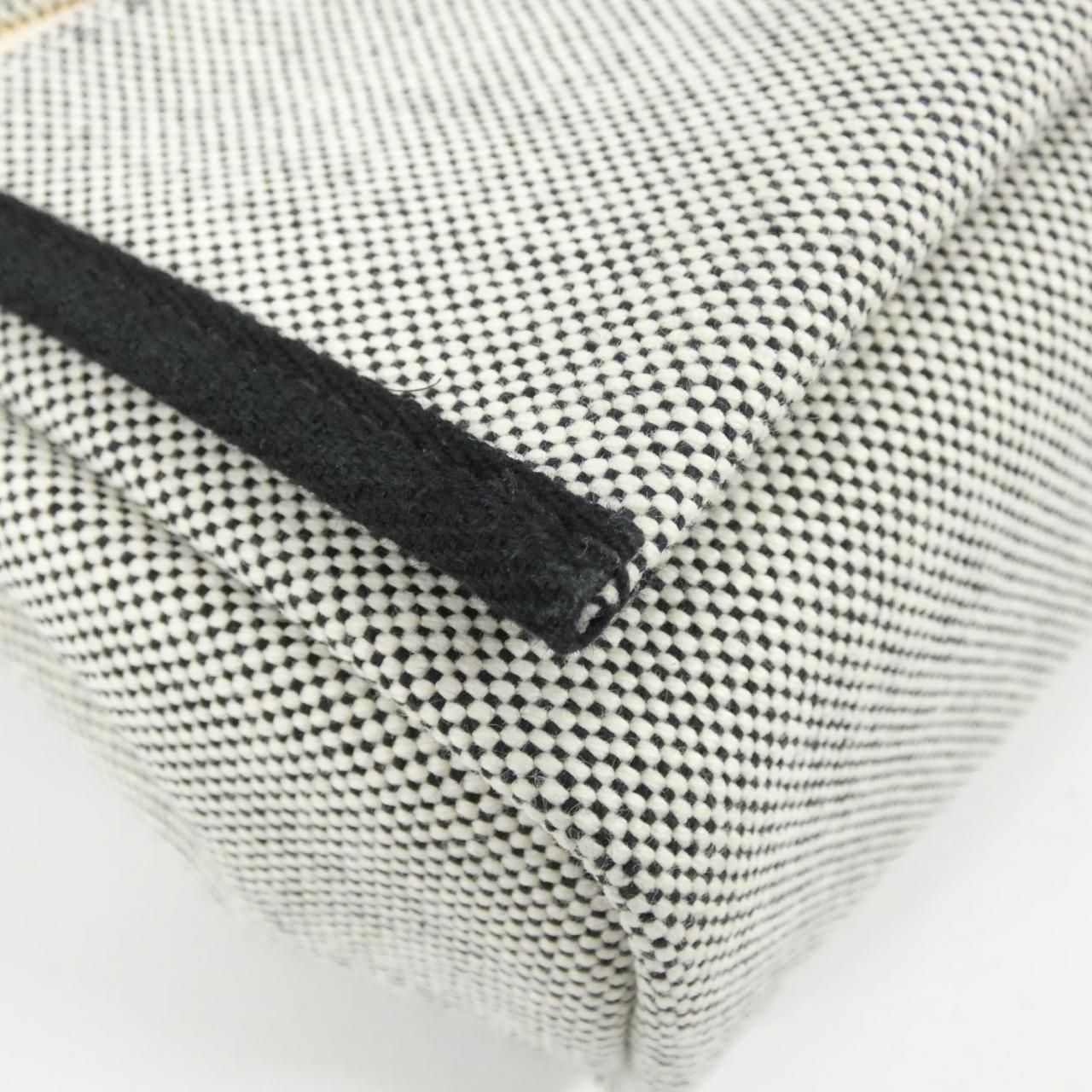 Hermes Herbag Zip 20 Shoulder — view 3