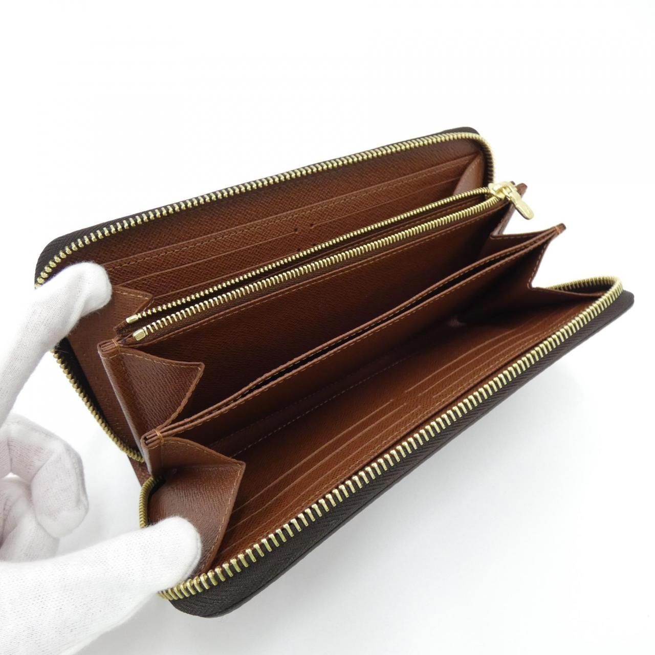 Louis Vuitton Monogram Zippy Wallet — view 5