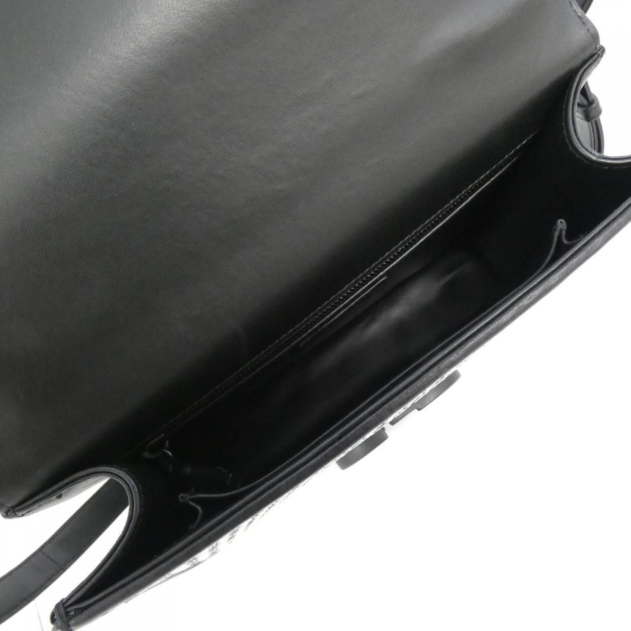 Dior 30 Montaigne Shoulder — view 6