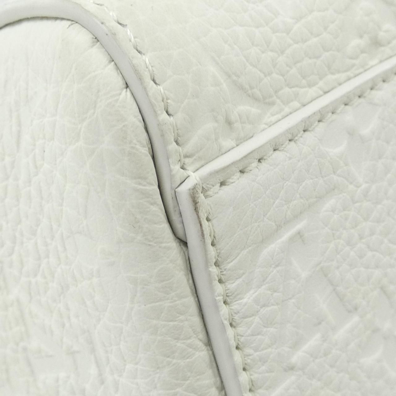 Louis Vuitton Taurillon Monogram Sac Plat — view 2
