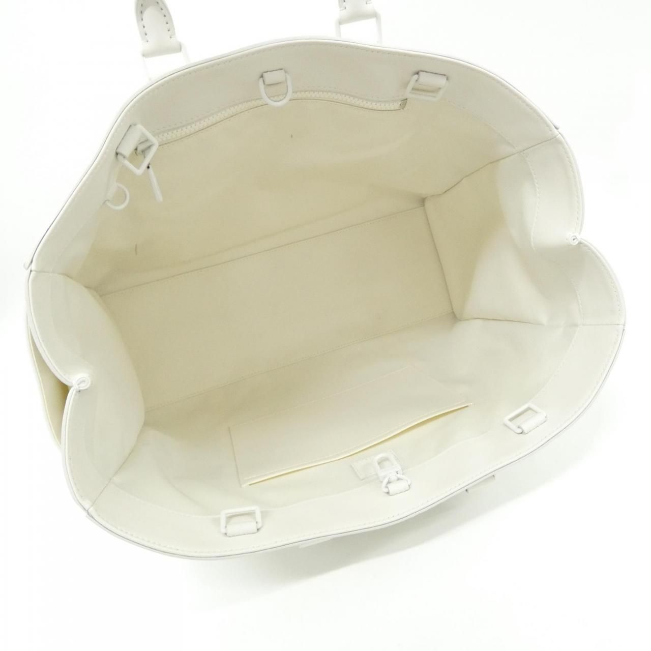 Louis Vuitton Taurillon Monogram Sac Plat — view 5