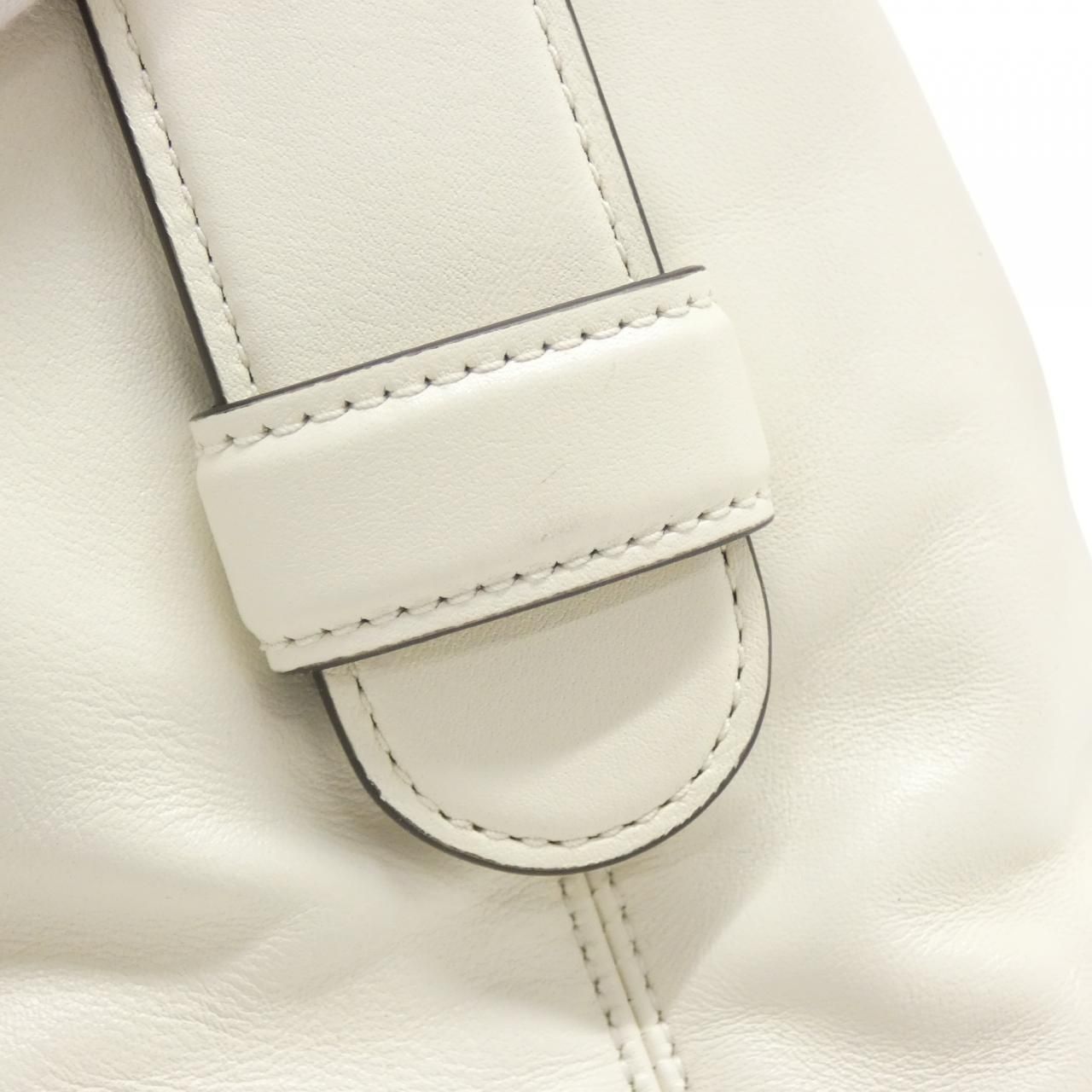 Gucci Beatrix Bag Handbag White — view 7