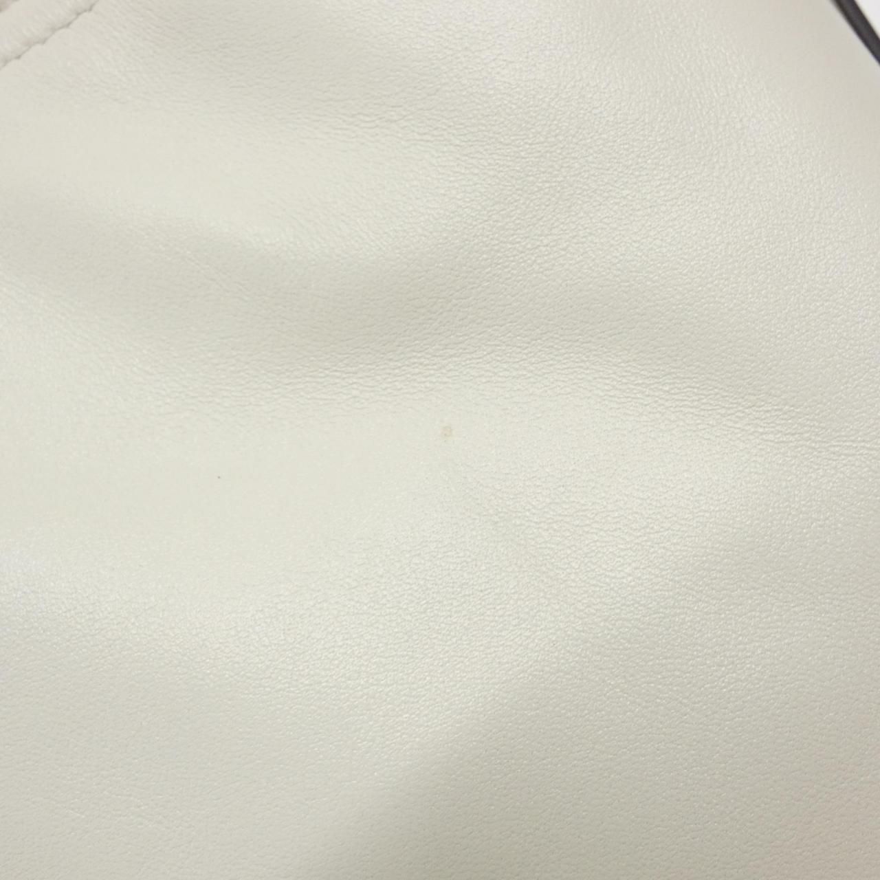 Gucci Beatrix Bag Handbag White — view 6