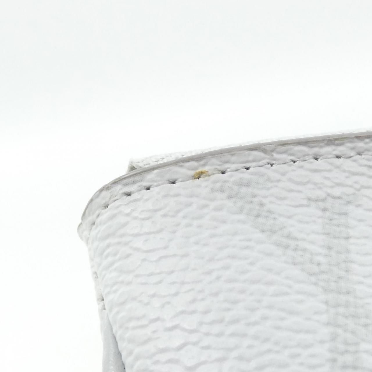 Louis Vuitton White Monogram Logo Zipped Pouch GM — view 5