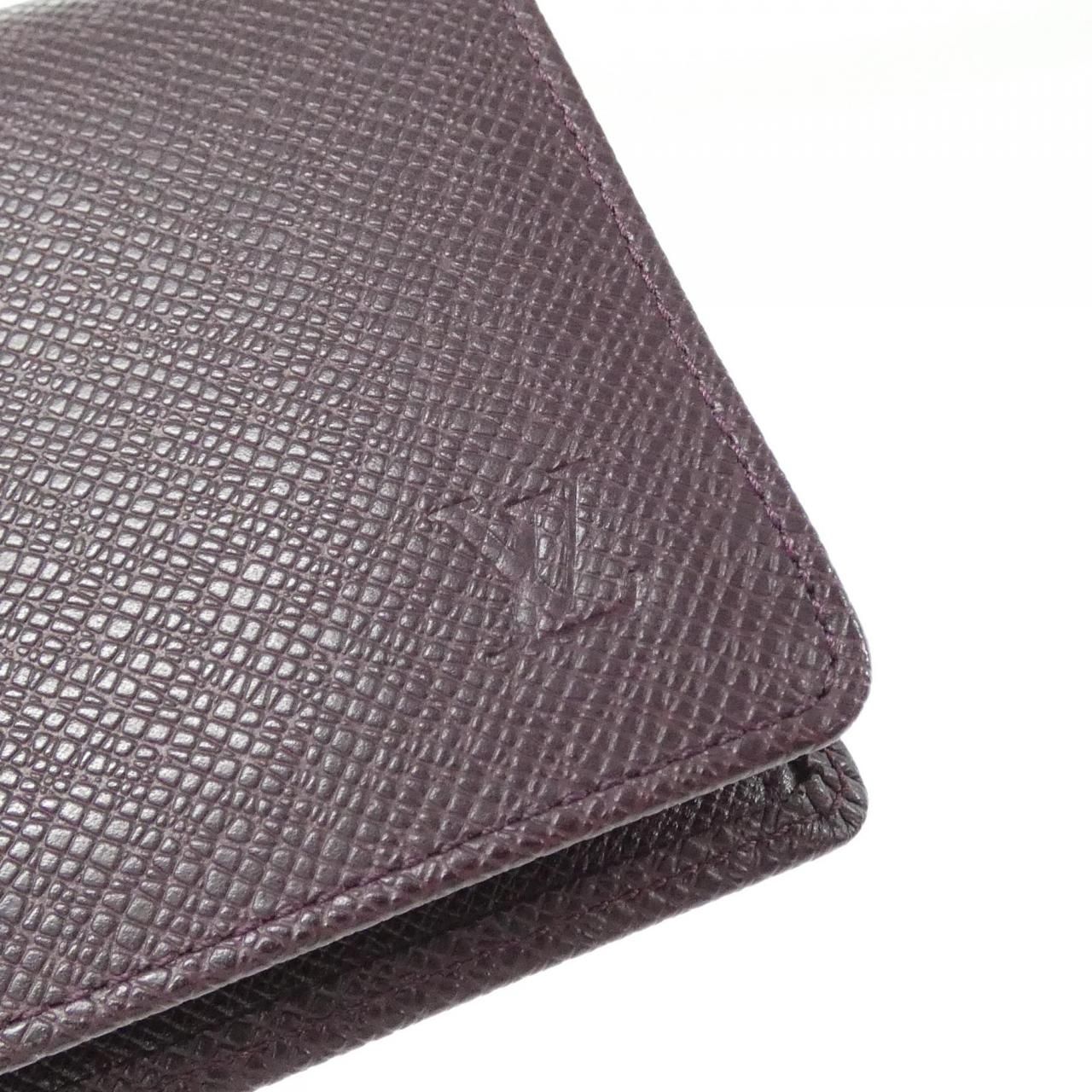 Louis Vuitton Taiga Porte Billets 3 Cult Cles Wallet — view 3