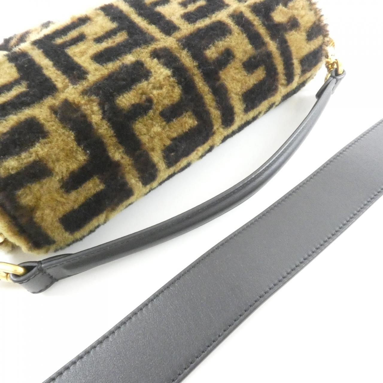 Fendi Baguette Shoulder — view 5
