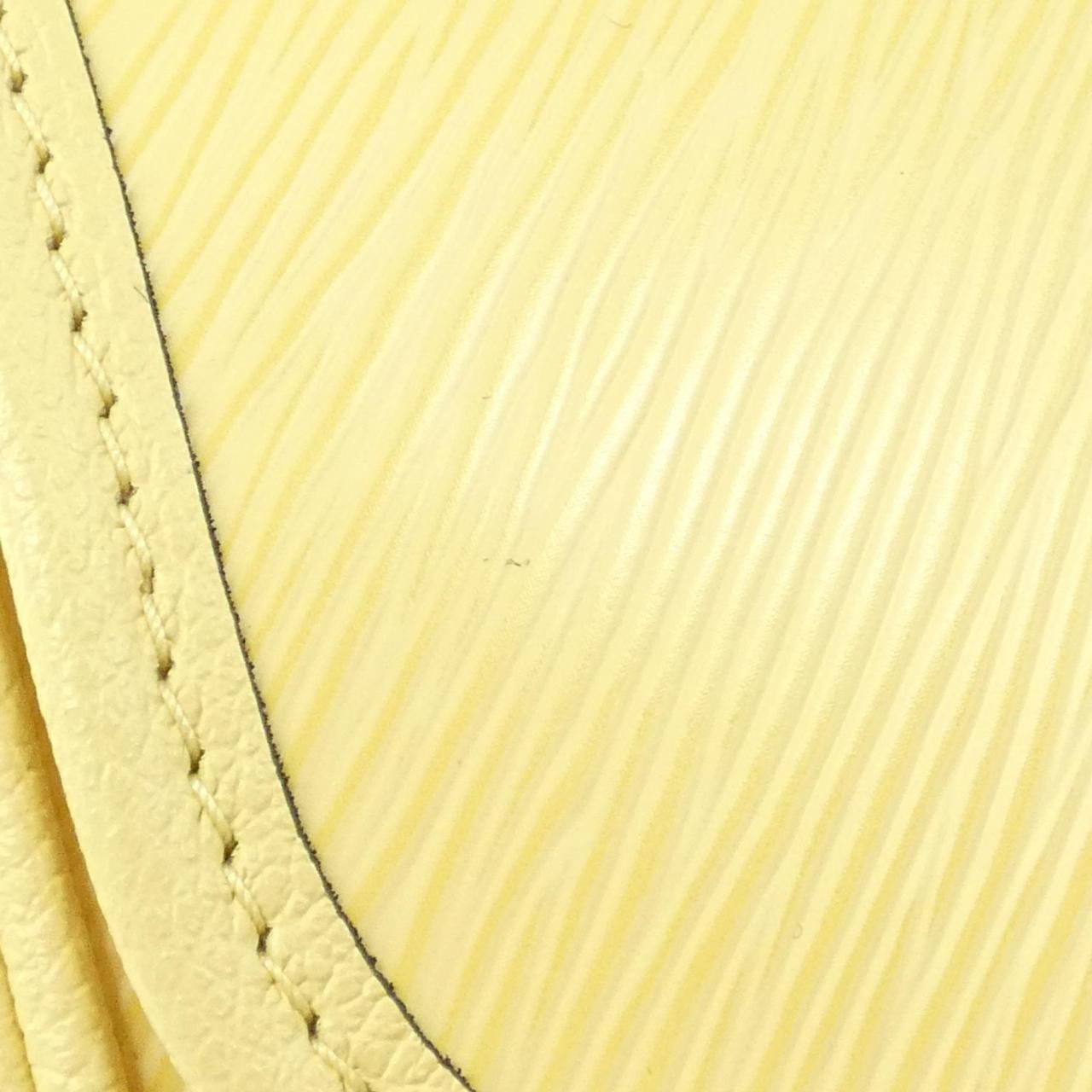 Louis Vuitton Epi Buci Shoulder — view 6