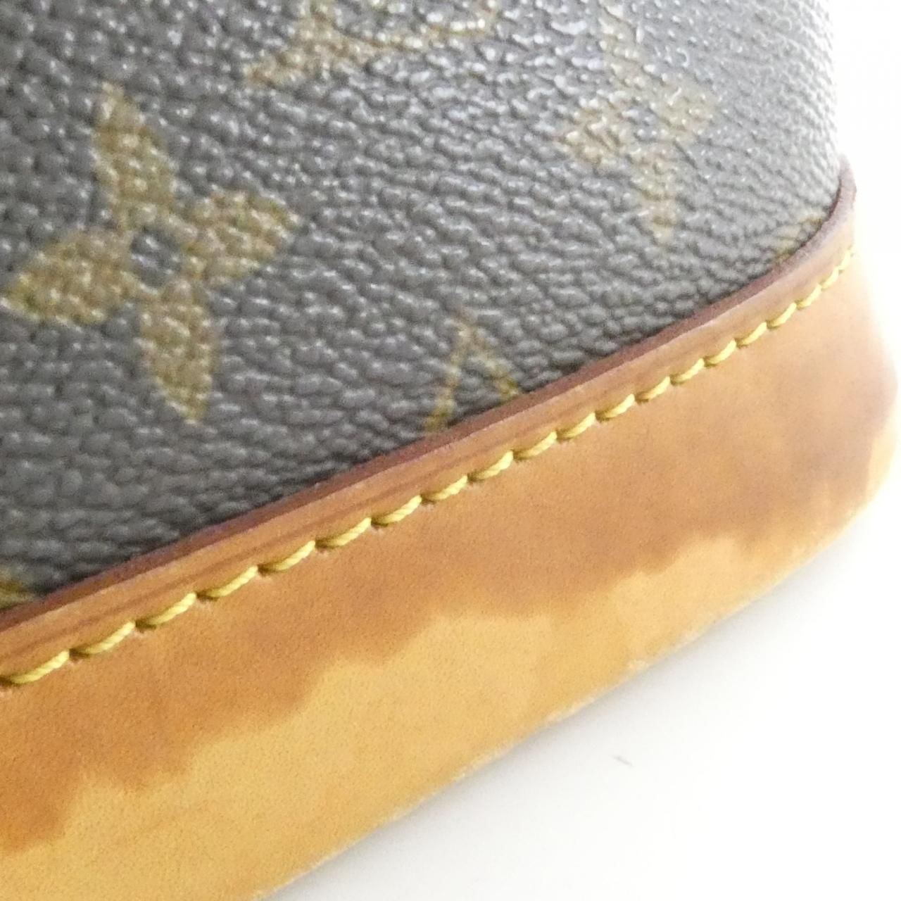 Louis Vuitton Monogram Alma PM — view 3