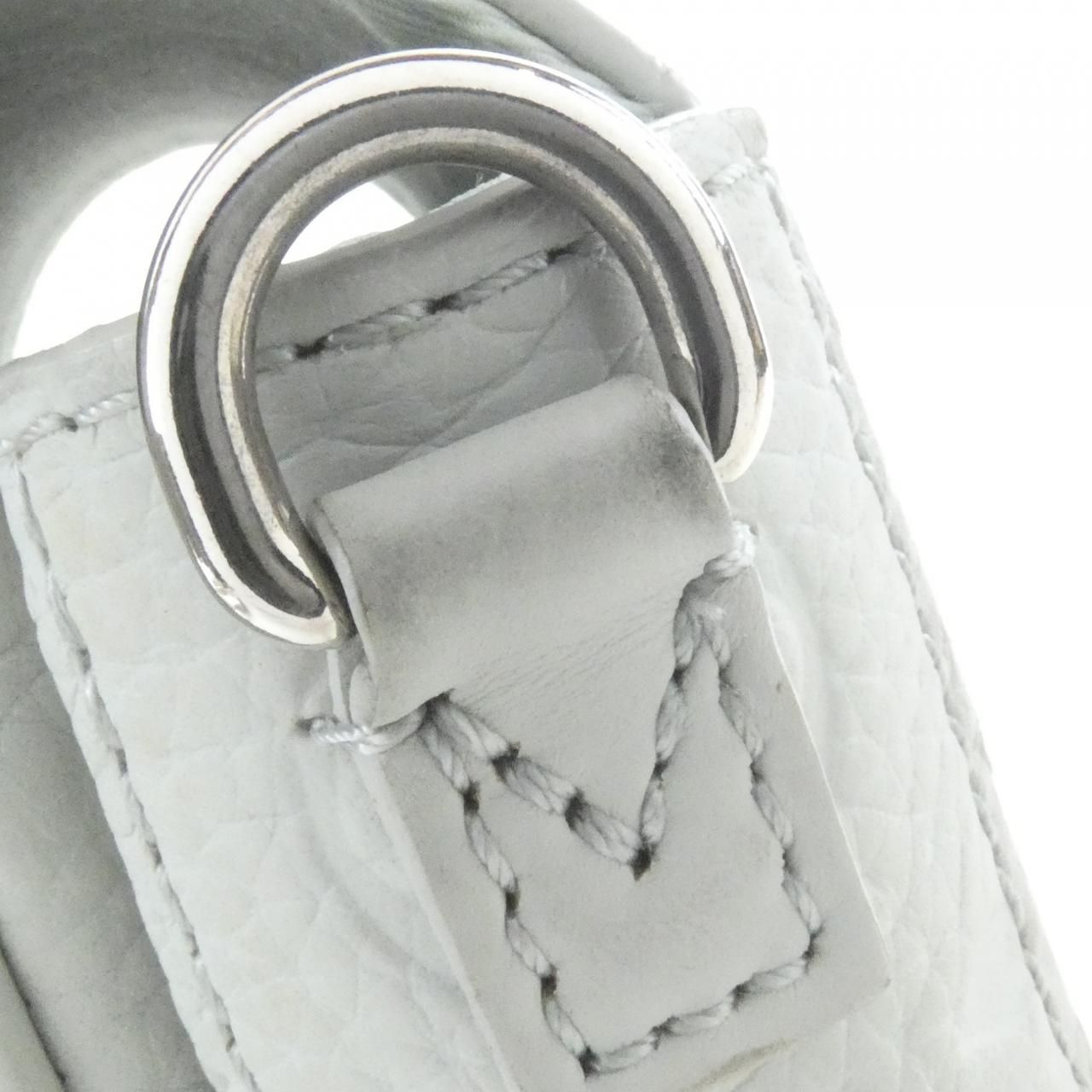 Louis Vuitton S Lock Vertical Wearable Wallet Shoulder — view 4