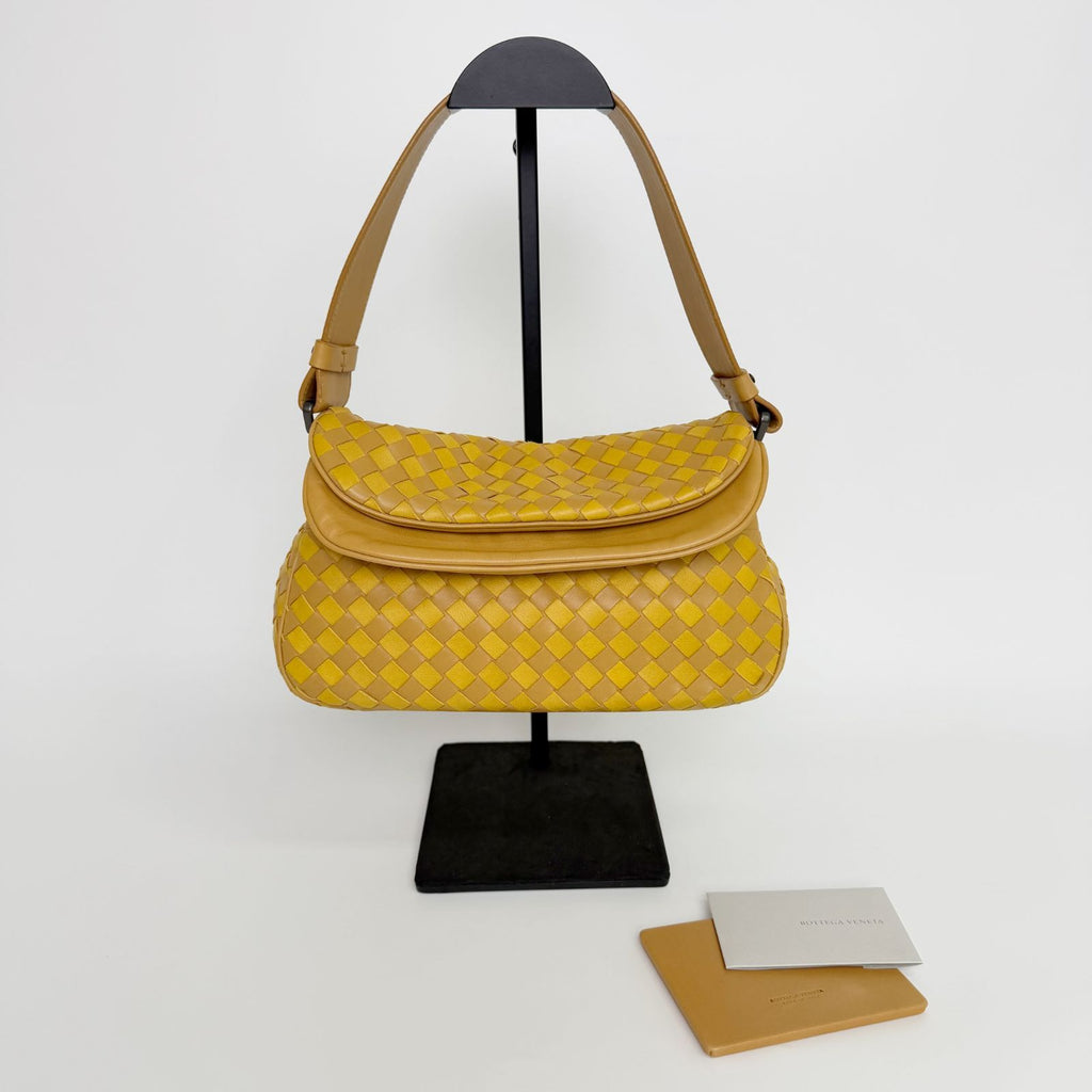 Bottega Veneta Intrecciato Flap Shoulder Bag Leather Yellow Camel Vintage — view 2