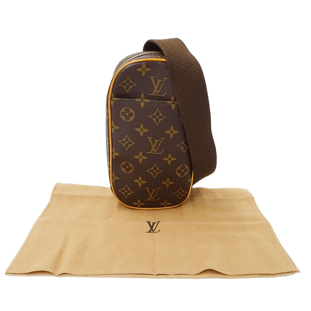 Louis Vuitton Shoulder Bag Monogram Canvas Pochette Gange Brown Crossbody Outfit — view 6