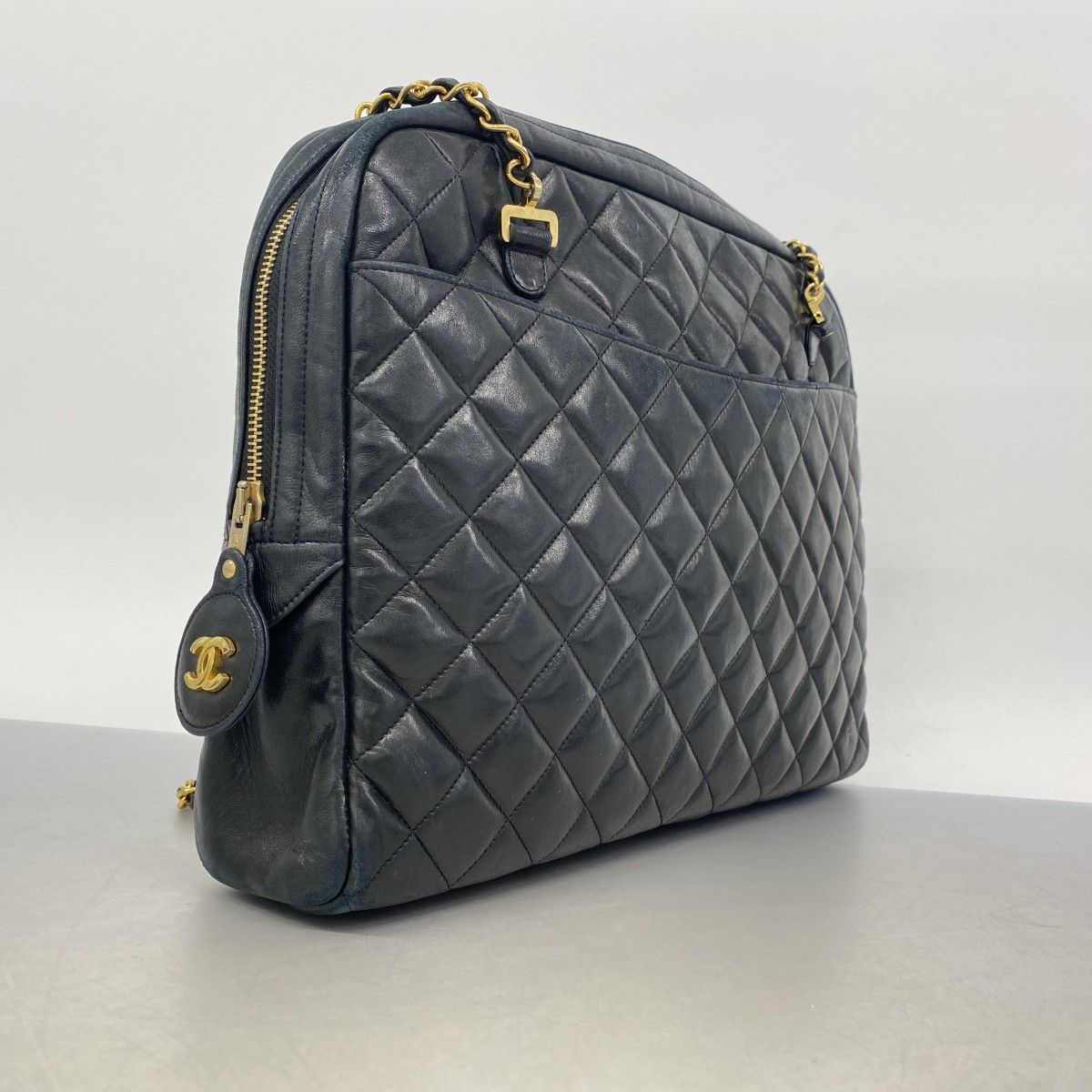 Chanel Shoulder Bag Quilted Lambskin Black Gold — view 2