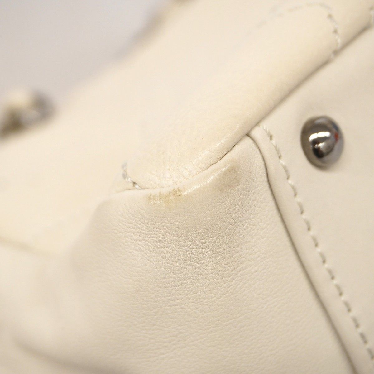 Chanel Shoulder Bag Leather Ivory Silver — view 6