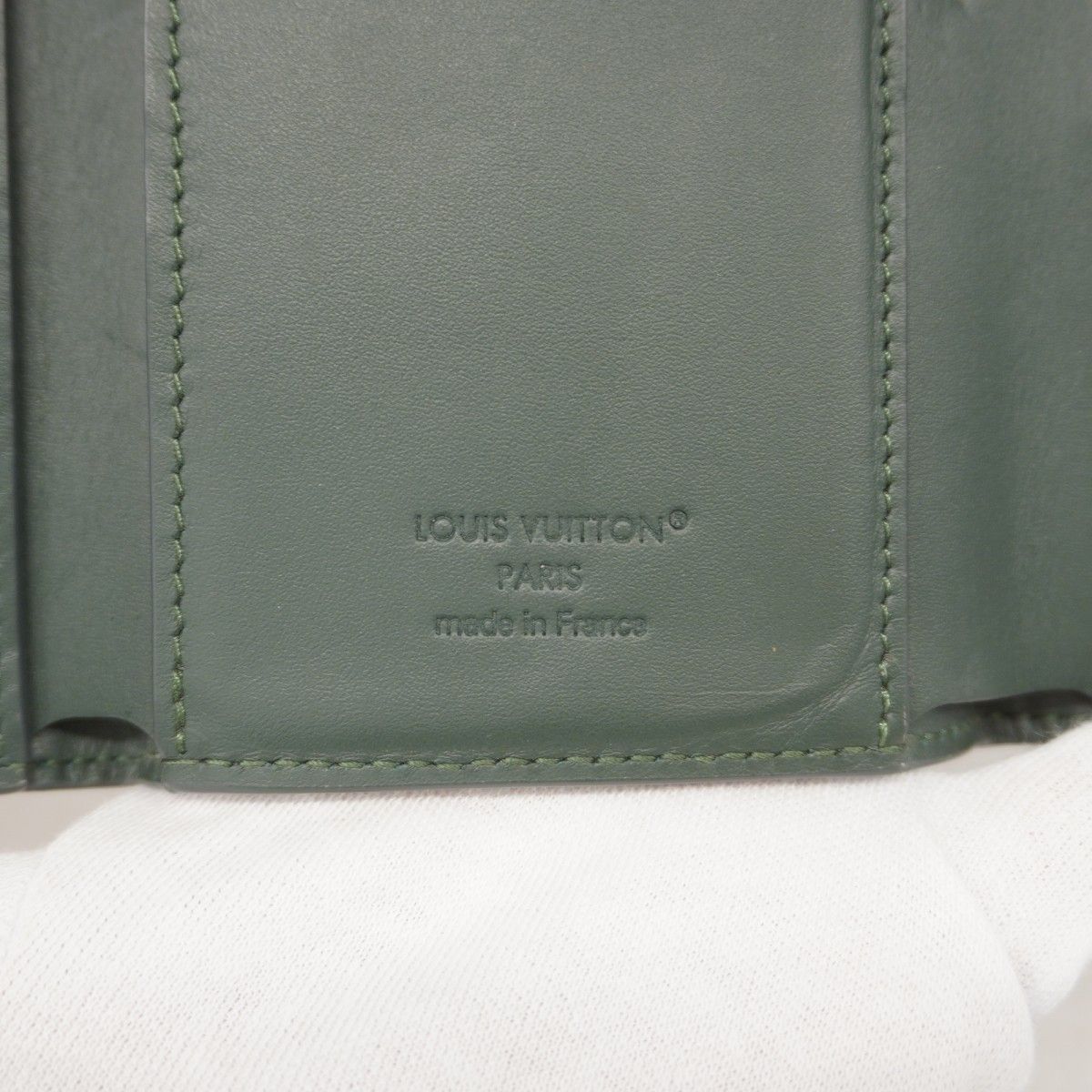 Louis Vuitton Trifold Wallet Aerogram Victor Forest Green — view 4