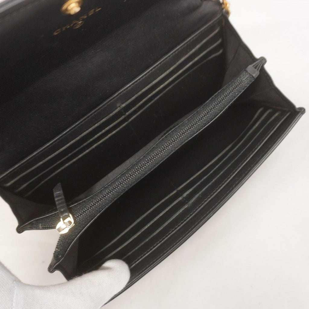 Chanel Shoulder Wallet Boy Blanc Leather Black Gold — view 4