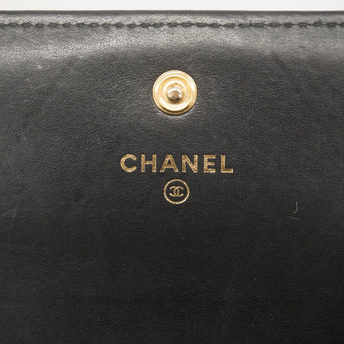 Chanel Shoulder Wallet Boy Blanc Leather Black Gold — view 5