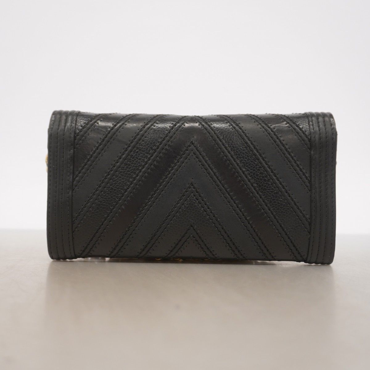 Chanel Shoulder Wallet Boy Blanc Leather Black Gold — view 7