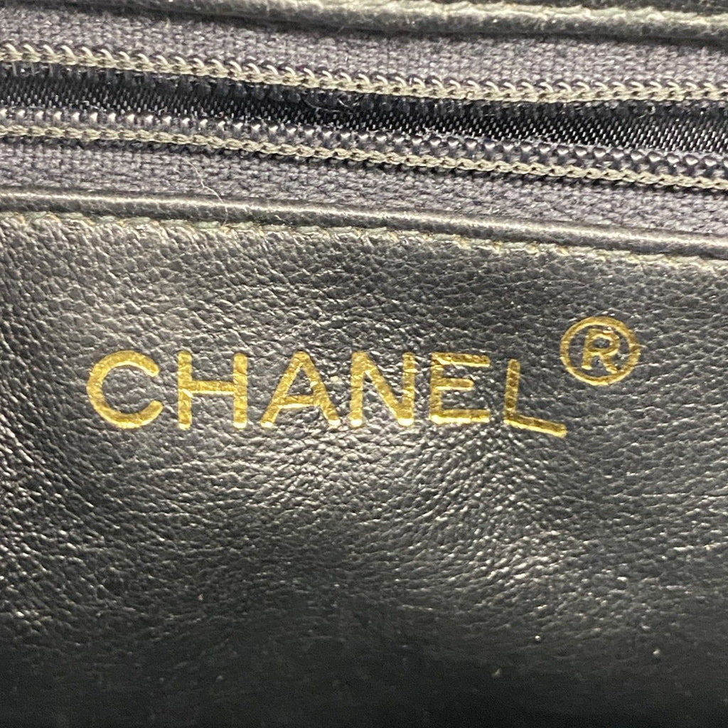 Chanel Shoulder Bag Quilted Lambskin Black Gold — view 5