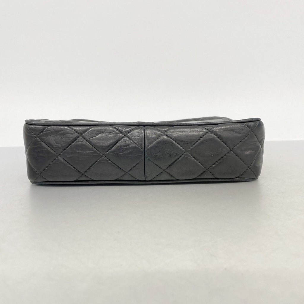 Chanel Shoulder Bag Quilted Lambskin Black Gold — view 3