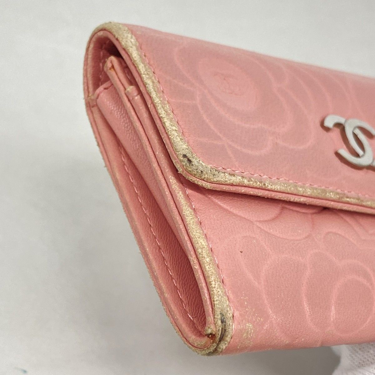 Chanel Card Case Camellia Lambskin Pink Silver — view 6
