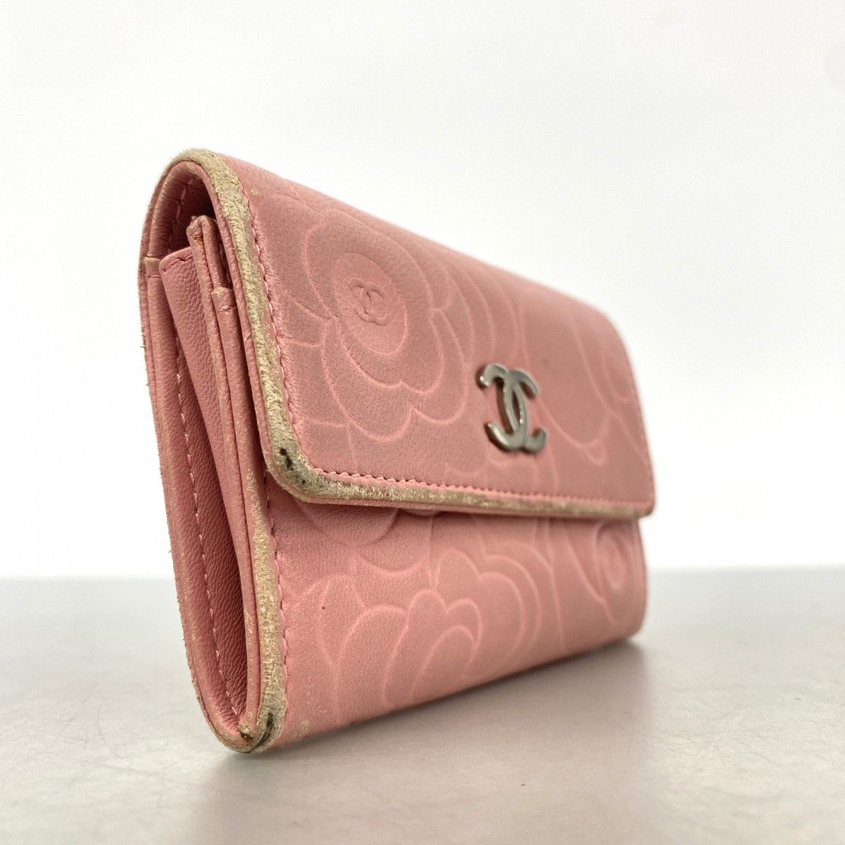 Chanel Card Case Camellia Lambskin Pink Silver — view 2