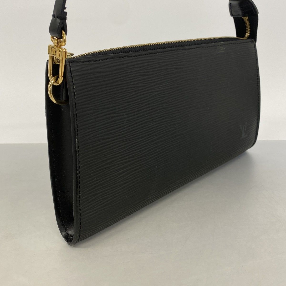 Louis Vuitton Pouch Epi Pochette Soir Noir — view 2