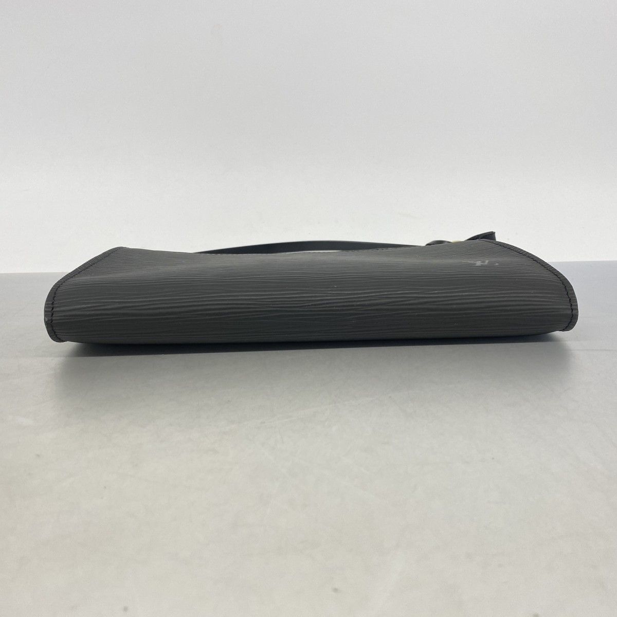 Louis Vuitton Pouch Epi Pochette Soir Noir — view 3
