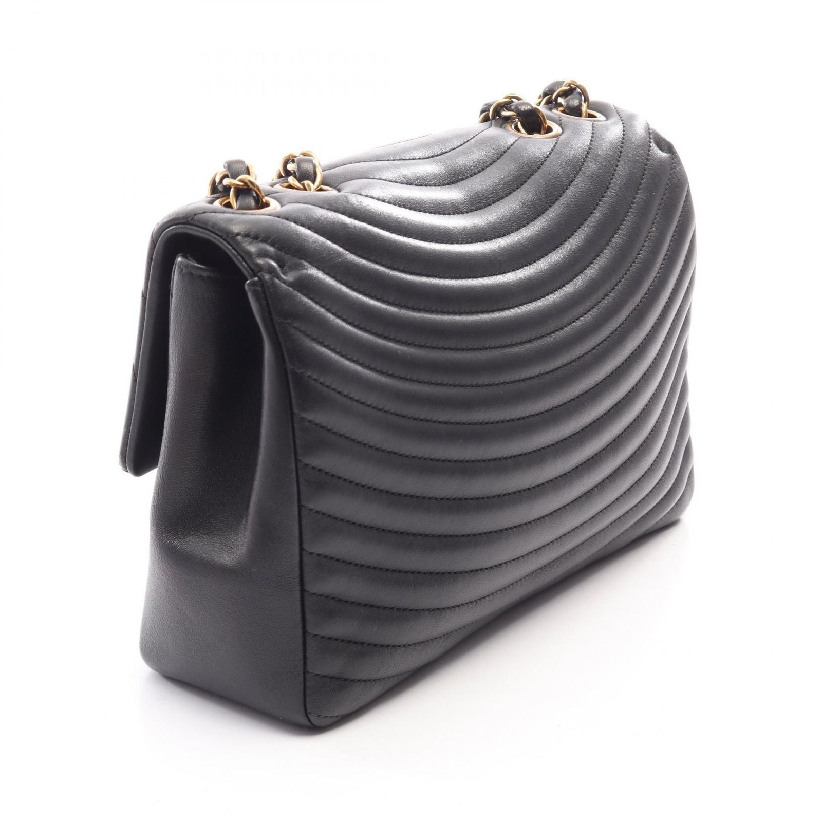 Chanel Shoulder Bag Pakoda Flap — view 2