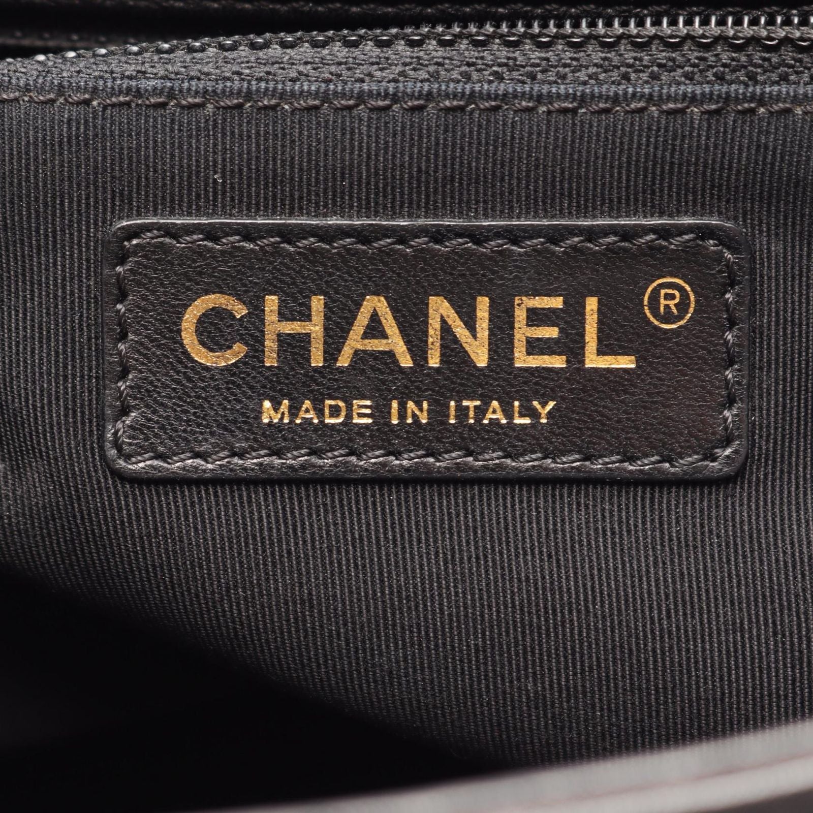Chanel Shoulder Bag Pakoda Flap — view 4