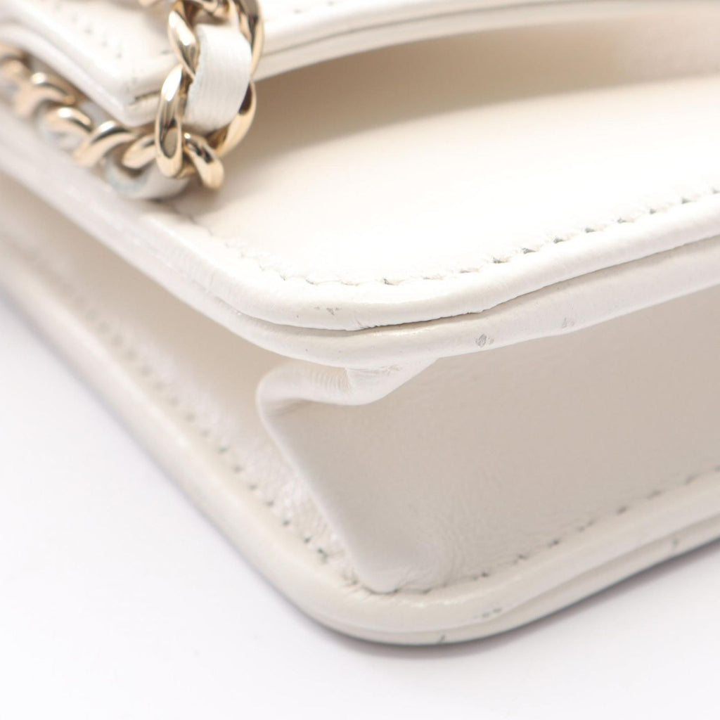 Chanel Shoulder Bag Quilted White Leather Chain Wallet — view 8