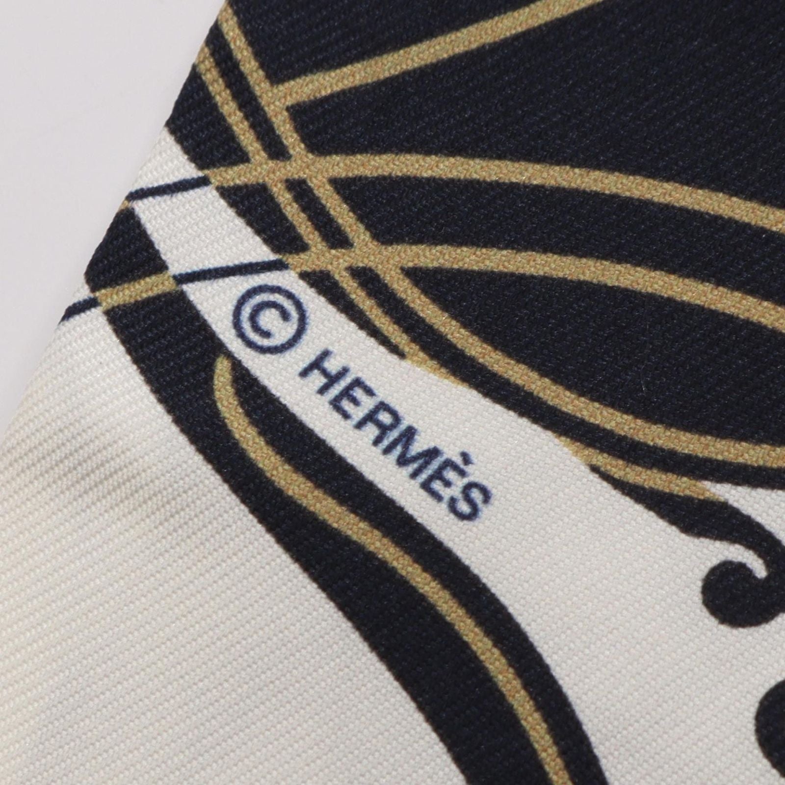 Hermes Scarf Twill Ex Libris Silk — view 4